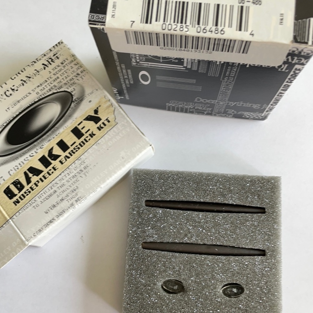 Oakley Wire Earsock/ Nosepad Kit Root Beer (Brown)